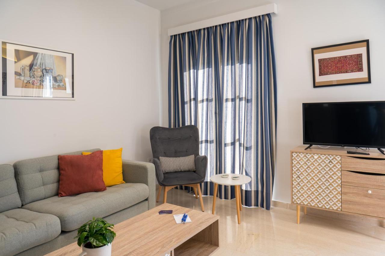 Chroma Lodge Rafina Ngoại thất bức ảnh