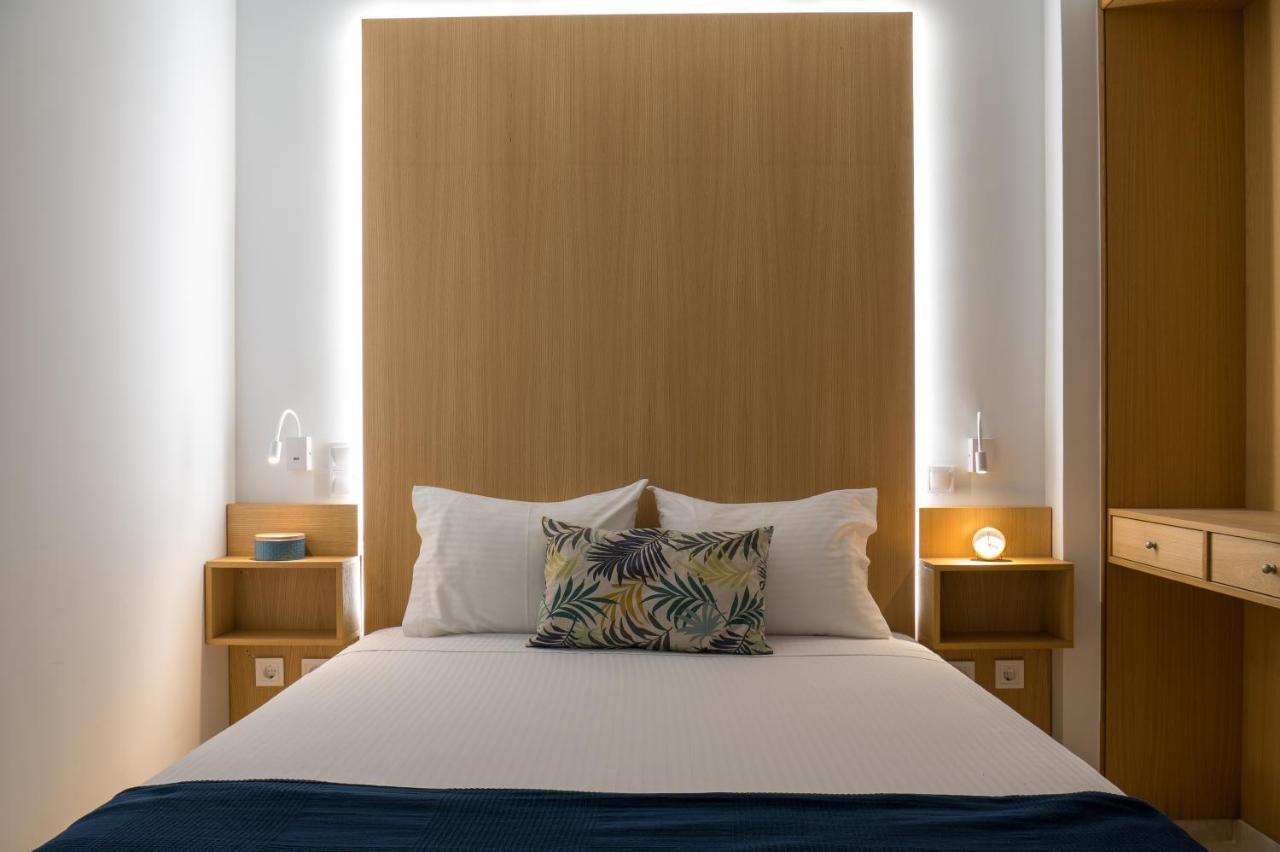 Chroma Lodge Rafina Ngoại thất bức ảnh