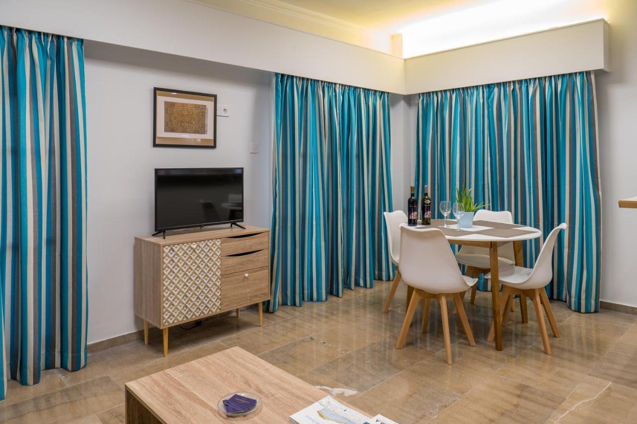 Chroma Lodge Rafina Ngoại thất bức ảnh