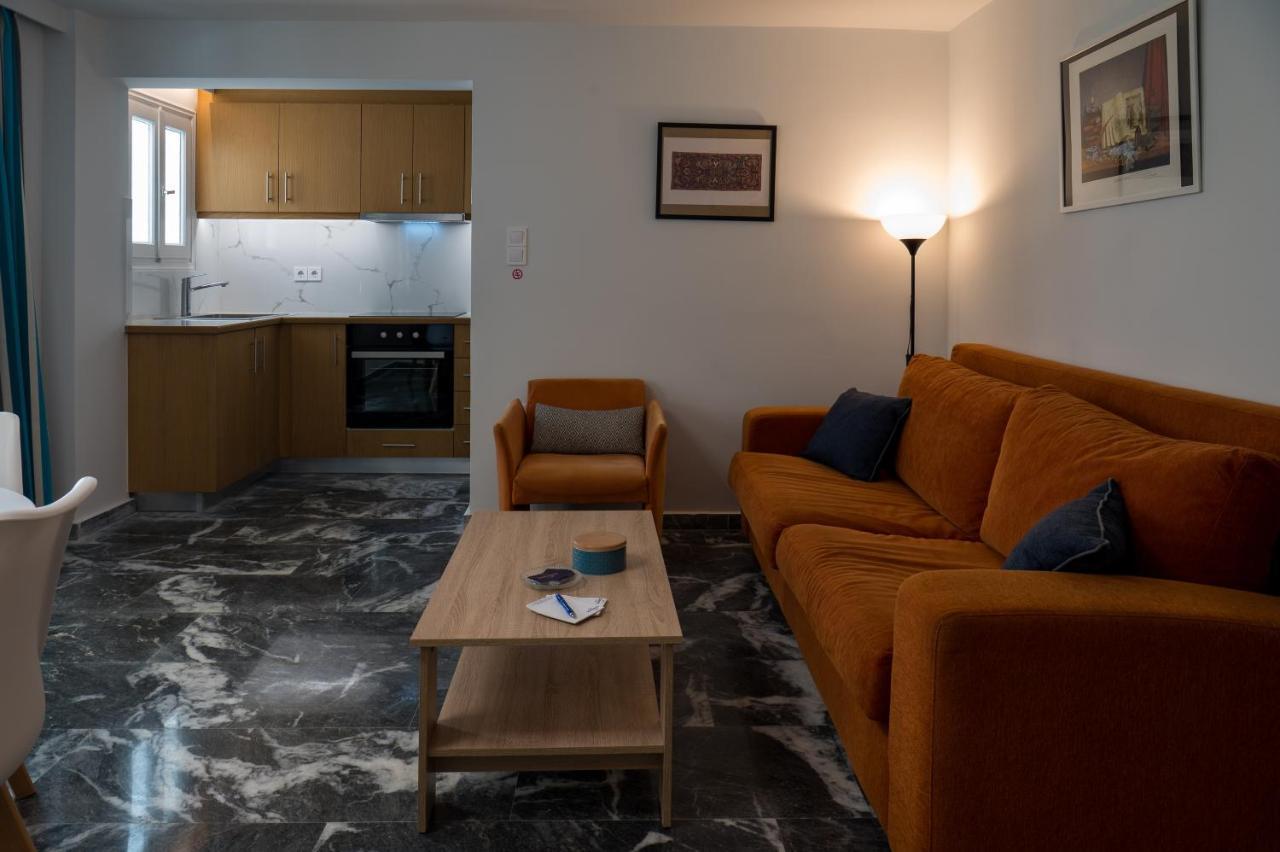 Chroma Lodge Rafina Ngoại thất bức ảnh