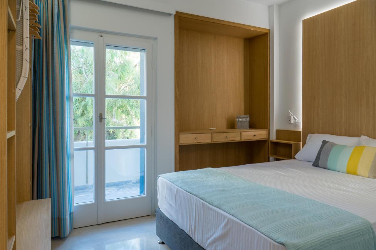 Chroma Lodge Rafina Ngoại thất bức ảnh
