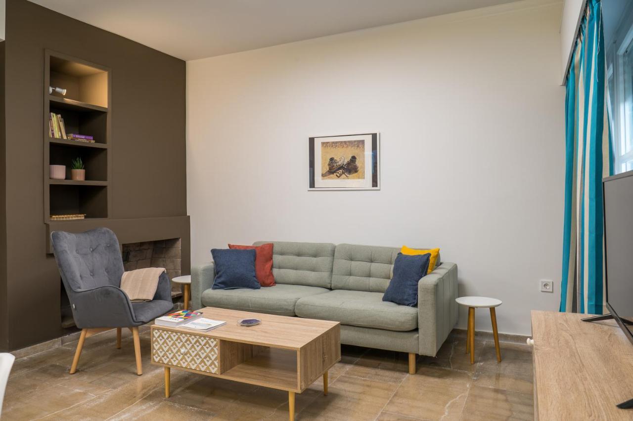 Chroma Lodge Rafina Ngoại thất bức ảnh