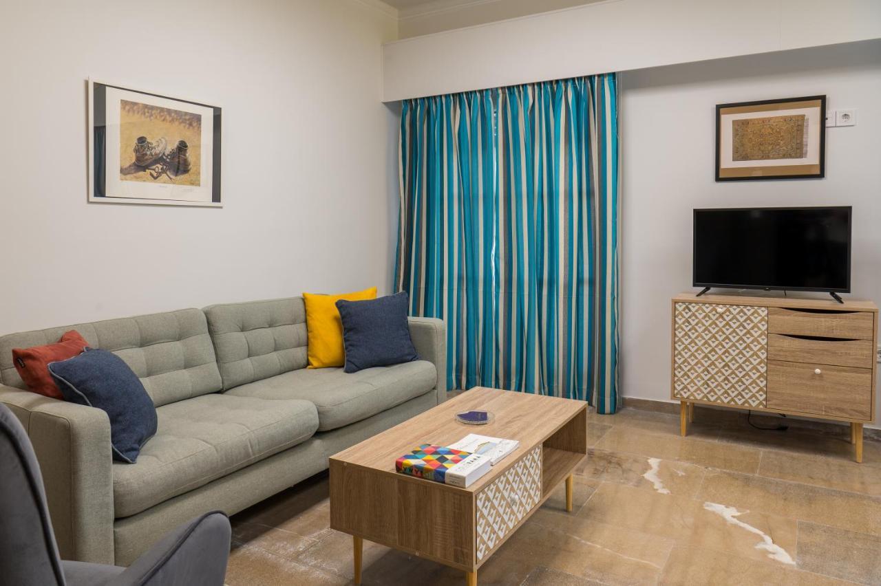 Chroma Lodge Rafina Ngoại thất bức ảnh