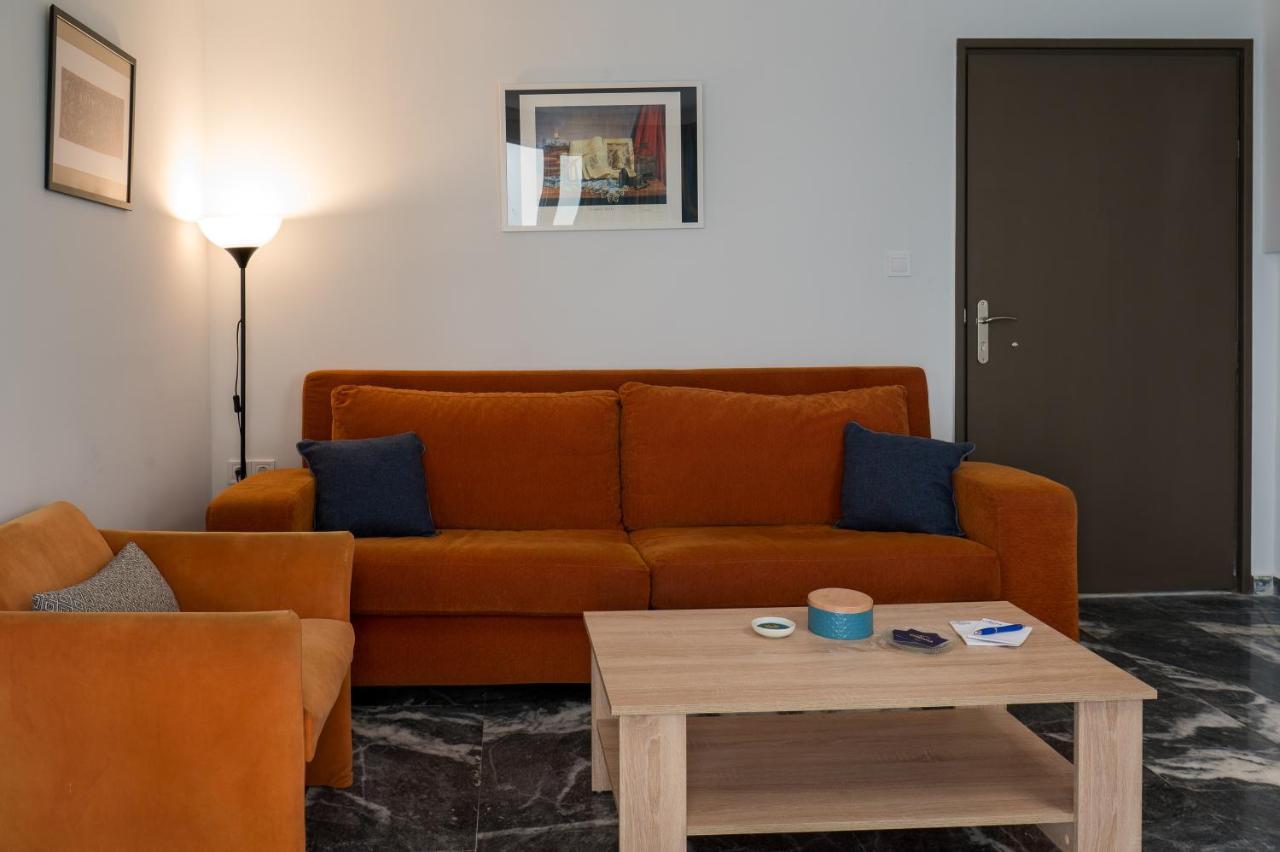 Chroma Lodge Rafina Ngoại thất bức ảnh