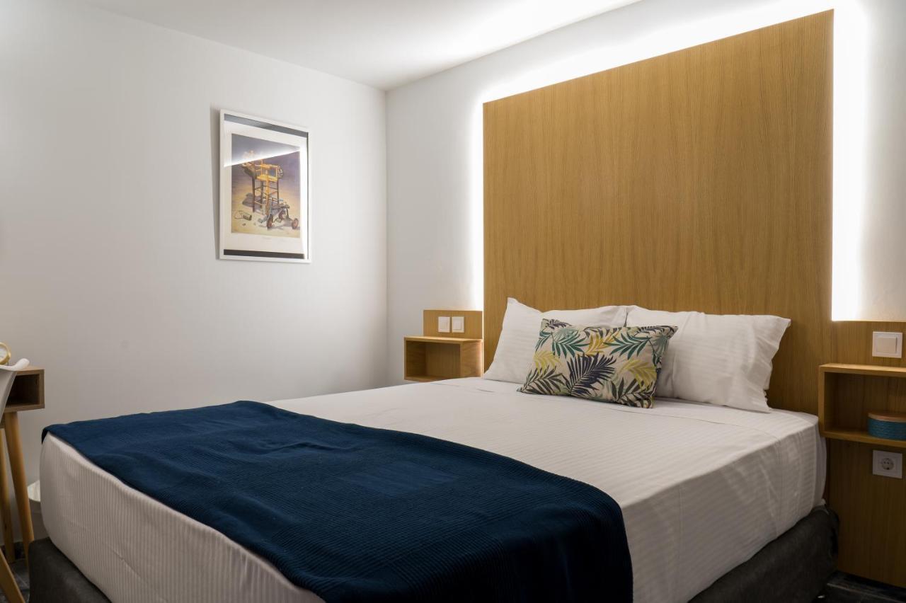 Chroma Lodge Rafina Ngoại thất bức ảnh
