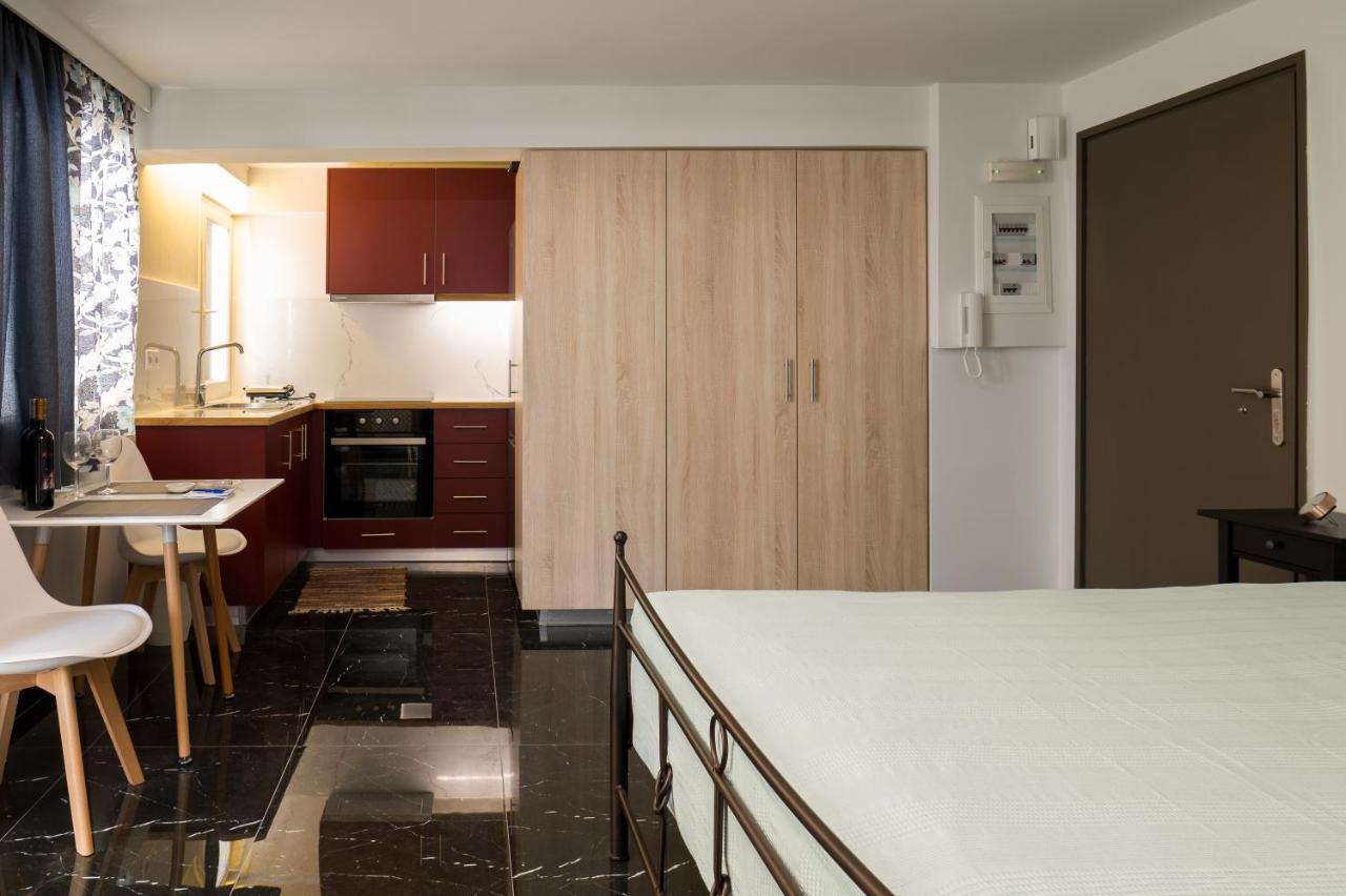 Chroma Lodge Rafina Ngoại thất bức ảnh